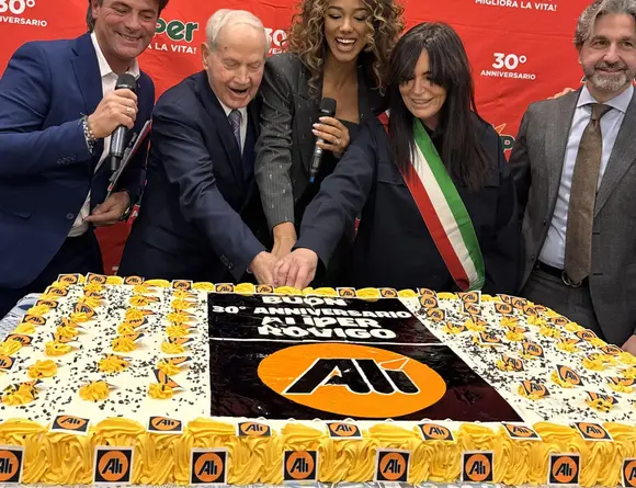 Samira Lui Samira Lui