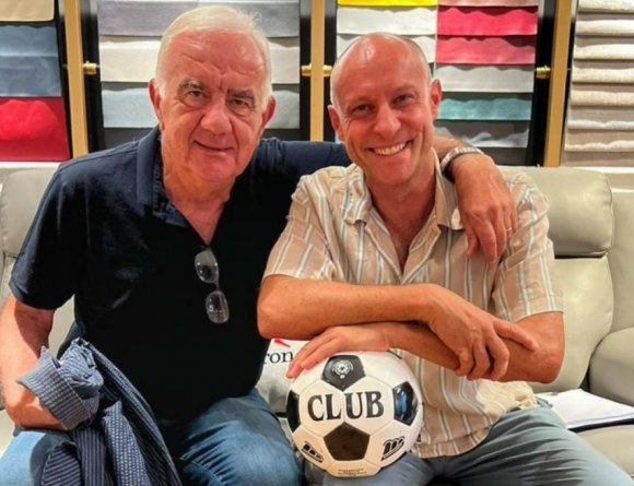 PALLONE E SOFA' PALLONE E SOFA'