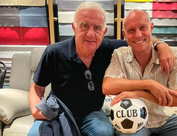 PALLONE E SOFA' PALLONE E SOFA'