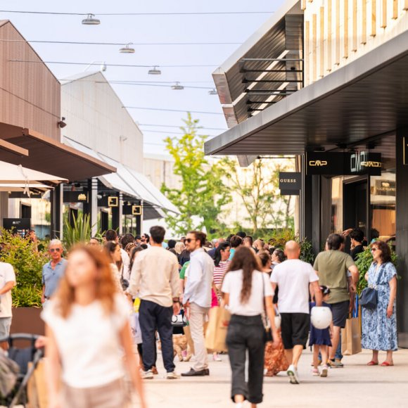 Magic Hours San Marino Outlet Magic Hours San Marino Outlet