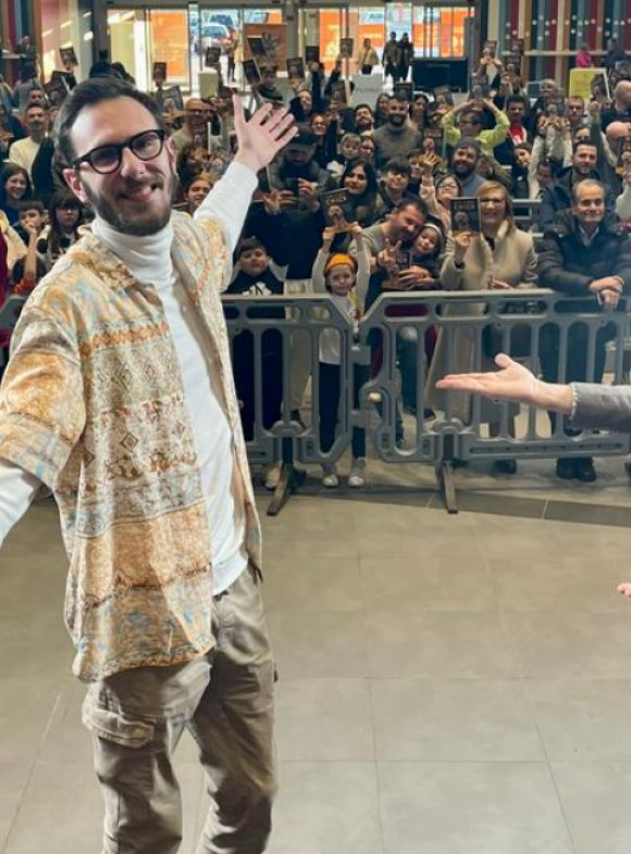 Ciao, Io Sono CHICO Ciao, Io Sono CHICO